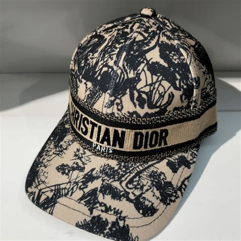topi dior